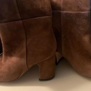 Women suede boots